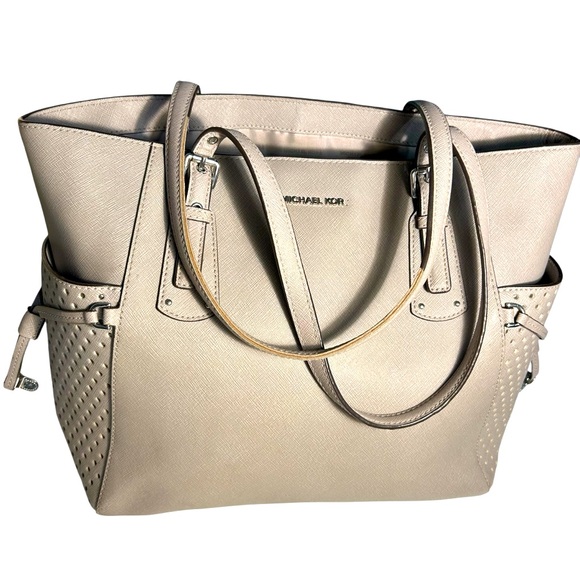 Michael Kors Voyager Soft Gray Signature Leather Shoulder Tote Bag